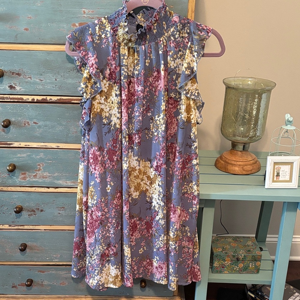 MELLODAY Dusty Blue Floral Ruffle Neck, lined Dress. Sz XS
